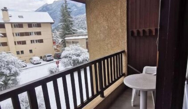 Nice 4-rooms duplex with balcony