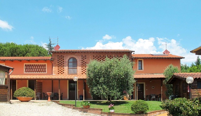 Nice apartment for 7 guests with A/C, WIFI, pool, TV and patio