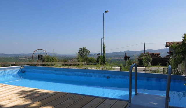 Nice apartment for 2 people with pool, WIFI, TV, patio and pets allowed