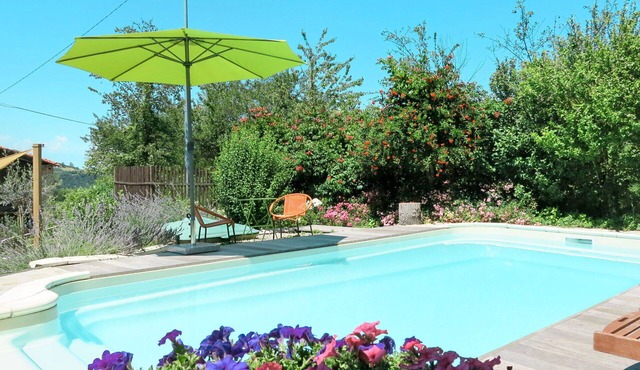 Nice apartment for 4 people with pool and terrace