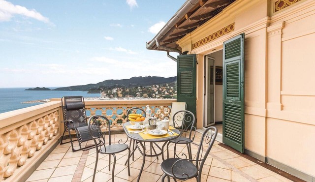 Nice apartment in Rapallo -GE- with outdoor swimming pool