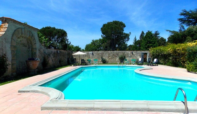 Nice apartment in villa for 8 guests with pool, WIFI, TV and panoramic view