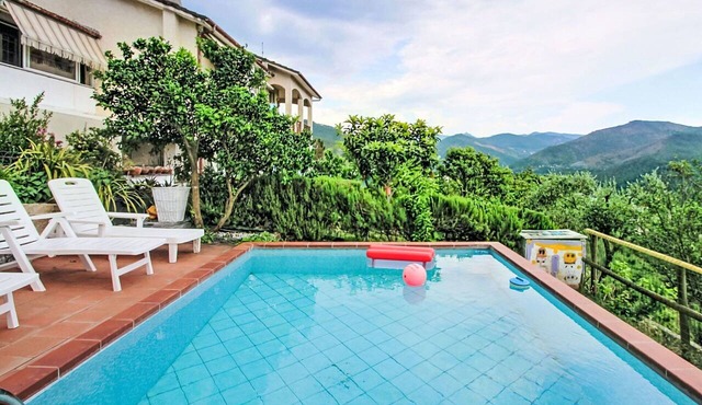 Nice apartment for 6 people with WIFI, private pool, A/C, TV and terrace