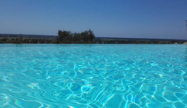 NICE APARTMENT WITH POOL. LAKE VIEW NEAR LUCCA AND PISA