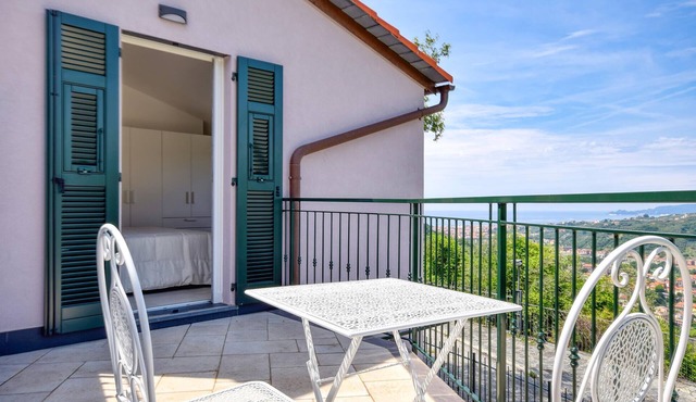Nice home in Cogorno with ethernet internet