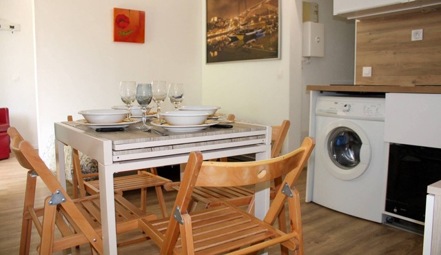 Nice studio with terrace near the beach