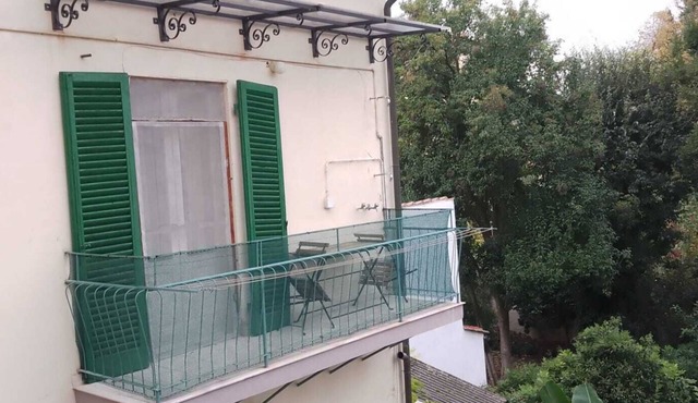 Oasis 2: Relaxation and Historicity in Pisa