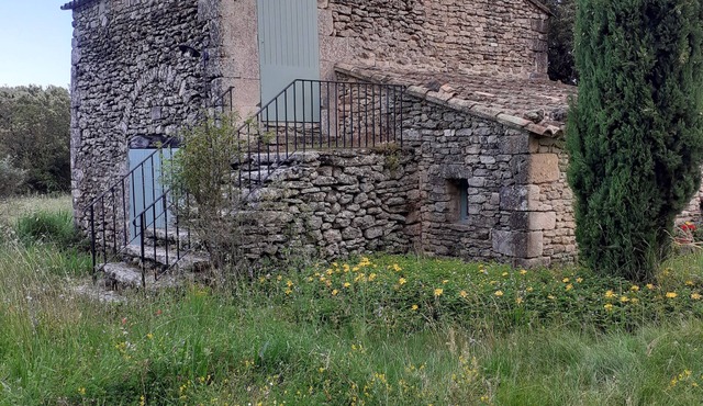 Old converted barn - Gîte at the foot of the Luberon - Provence - in Buoux
