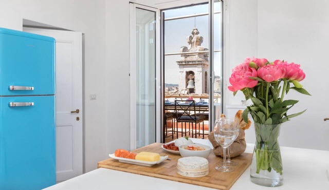 Penthouse with Terrace, Pantheon and 360° City views! Walk to all attractions
