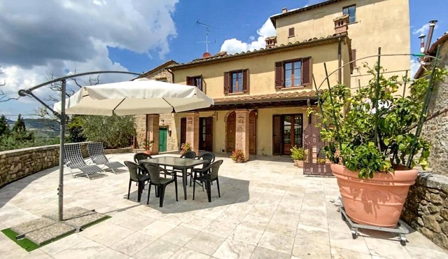 Pet friendly home in Mazzolla