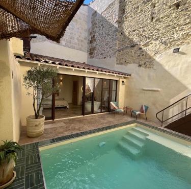 Pool Suite