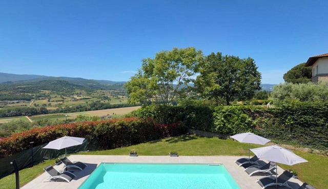 Private Designer Villa with Pool in Tuscany – Nature Retreat in Casentino