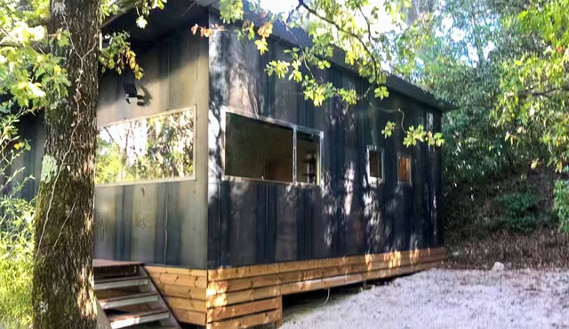 Private Jacuzzi: A Unique Escape in the Luberon