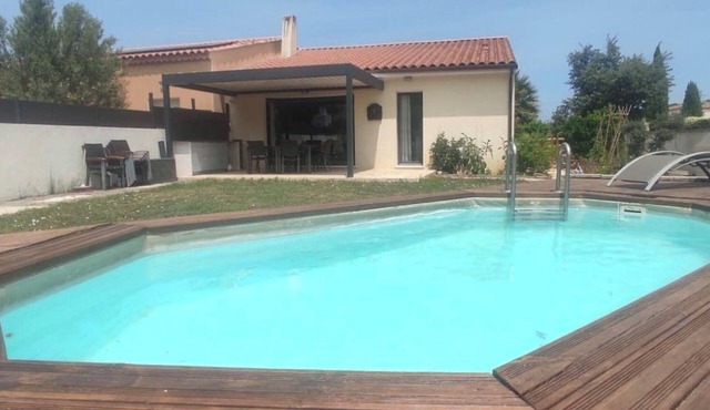 Private pool villa near Pézenas – peaceful, vineyards & sea 35 min