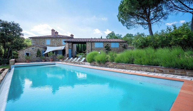 Private Tuscan Villa | Infinity Pool & Views