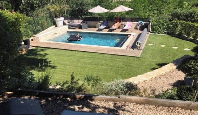 Propriété à 5kms D'uzès VUE Dominante Piscine et Jacuzzi Chauffée