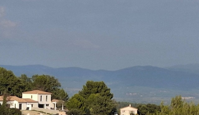 Provencal villa nestled between Alpilles and Luberon