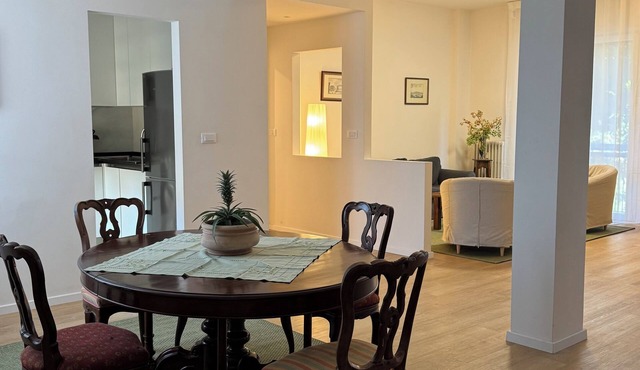 Rare Florence 4 Bedrooms,Elevator and Free Private Garage 17 min walk from Duomo