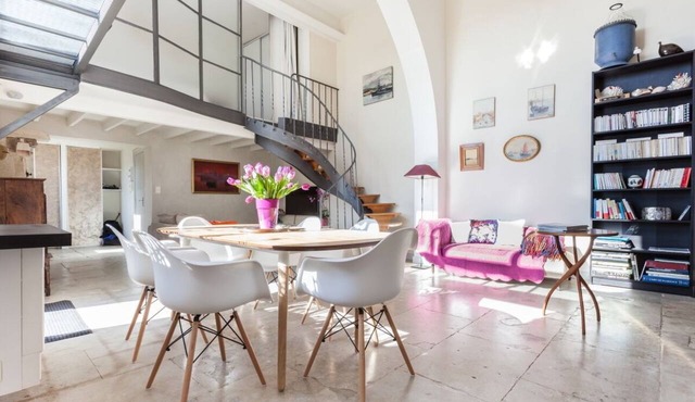 Rare: Private mansion, balcony, AC/AC ★