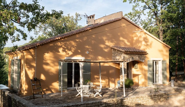 Ravissant Mas à Saignon Très Confortable, Piscine, Grand Parc, Animaux Acceptés