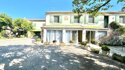 Rendez-vous en Provence -10 personnes- duo de gîtes- piscine privée - climatisation-moustiquaires