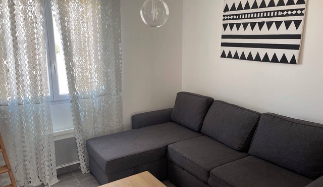 RENTAL: BEAUTIFUL APARTMENT NEAR THE SEA AND CLOSE TO NÎMES AND MONTPELLIER