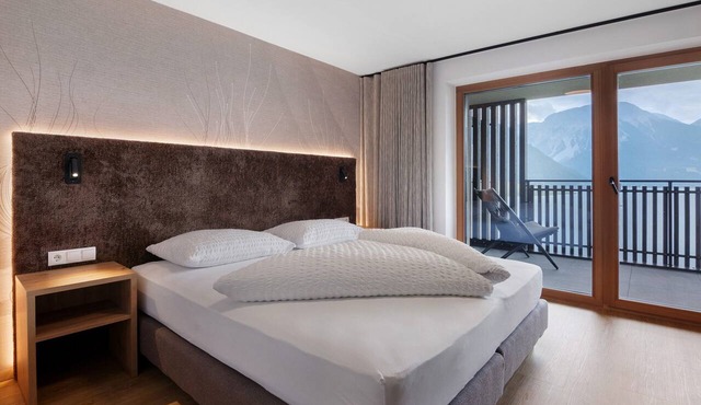 Residence Froy Apartment 8 – Lake View, Whirlpool & Breakfast Included