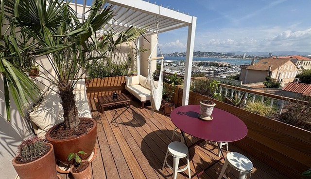 Rooftop with Views of the Sea and the Calanques · Panoramic Terrace · Beaches 100 m Away · Marseille