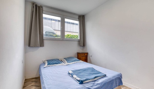 Room 6 with Shared Terrace 10 Minutes from the Sea
