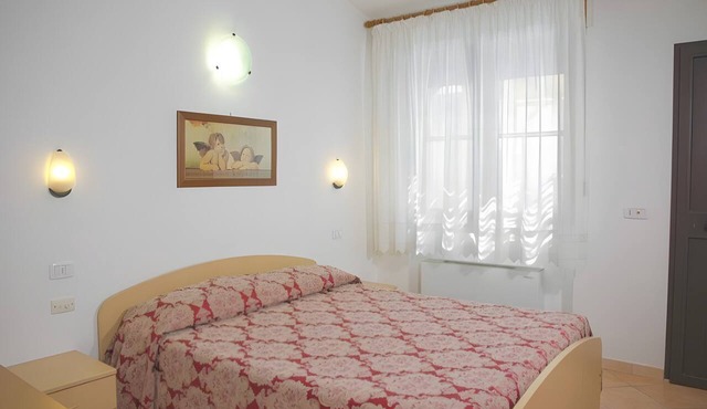 Room 'Camera Vicino Al Mare' with Balcony, Wi-Fi and Air Conditioning