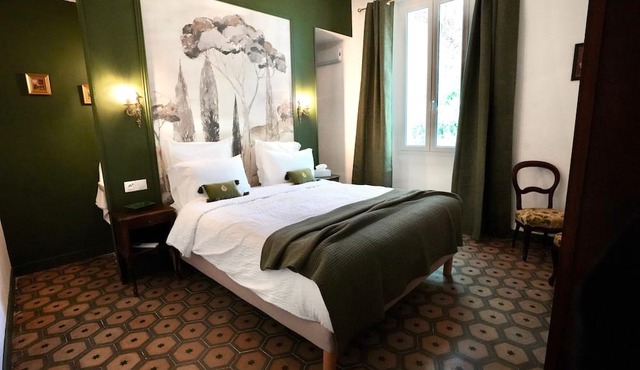 Room “Garrigue” with Shared Terrace, Wi-Fi and Air Conditioning