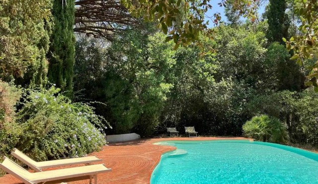 Roulotte de luxe avec piscine partagée à Ramatuelle