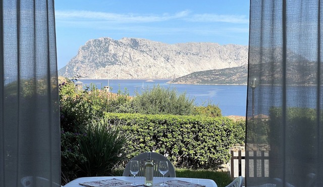 SAN TEODORO PUNTA EST GIARDINO E VISTA MARE