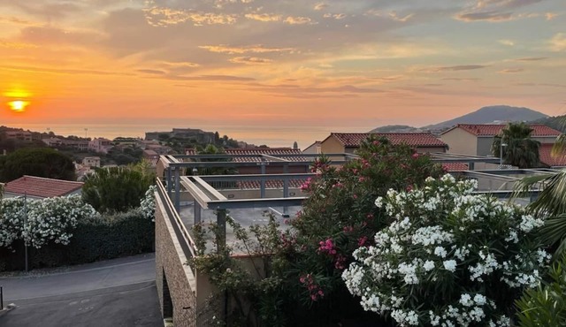 SAPHIR Vue Mer et Montagne - WIFI FIBRE-PISCINE-GARAGE Fermé Privé ☀️