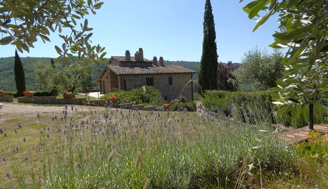 SCAPPO IN UMBRIA, La Vallata