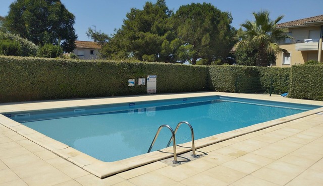 Secure residence with swimming pool