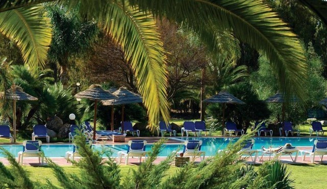 Shared Pool Apartment in Pula
