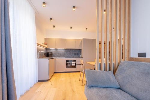 Sofia Apartments - Deluxe Mountain View