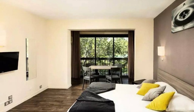 SOWELL Family Les Amandiers* - Superior Double Room