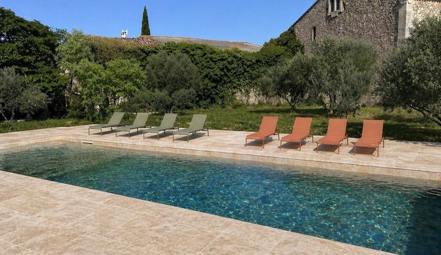 Spacious 5-bedroom house in quaint Florensac with AC
