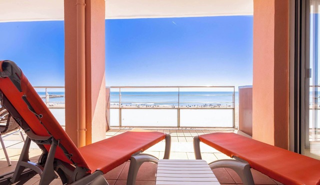 Spacious Apartment with Panoramic View