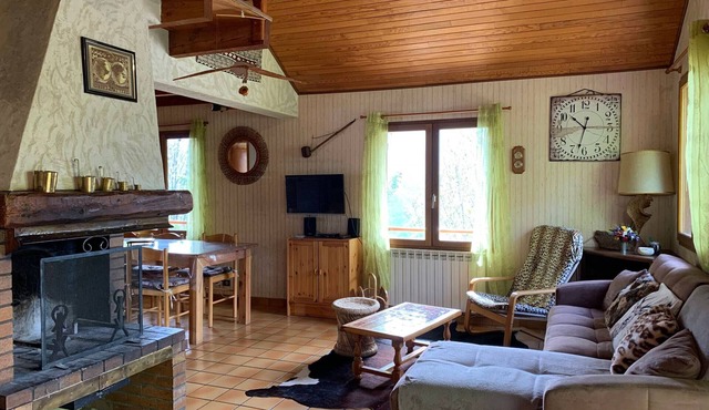 Spacious chalet 4/5 rooms, terrace, garden, 8/10 pax, Pra Loup
