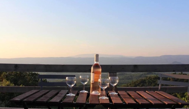 Stone house with pool and views of the Luberon valley.