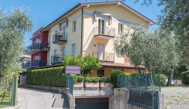 Studio 2 in "Residence la Pergola" with Balcony, Pool; Parking Available
