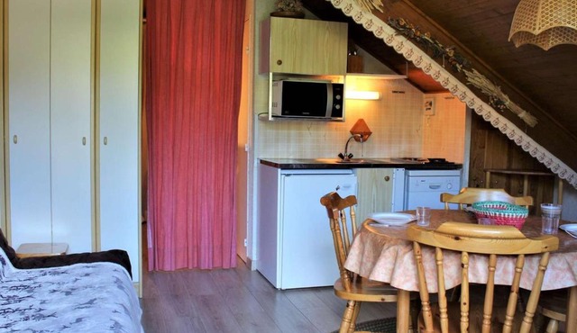 Studio 4 pers avec balcon - Animaux admis - Parking gratuit - FR-1-330-131