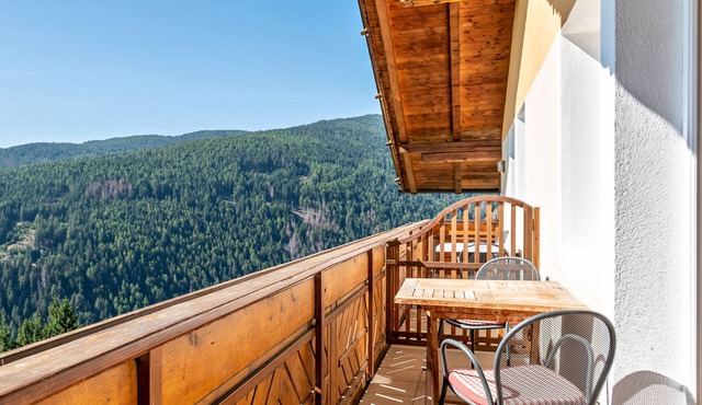 Studio Apartment 'Spinges' with Mountain View, Private Terrace and Wi-Fi