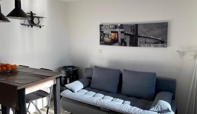 Studio Cabine à Le Barcarès, 4 couchages, terrasse, parking, piscine et activités sportives - FR-1-195-23