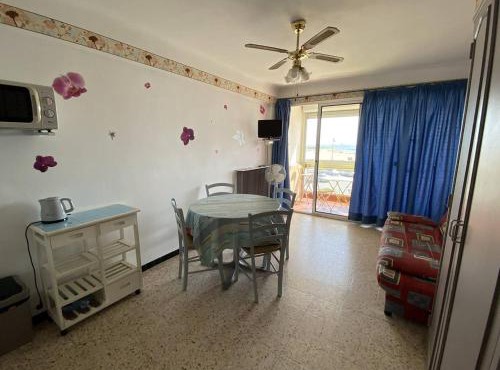 Studio front de mer équipé pour 3 personnes - FR-1-750-79