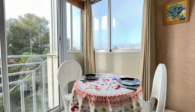 Studio in Sète near beach, pets allowed, parking