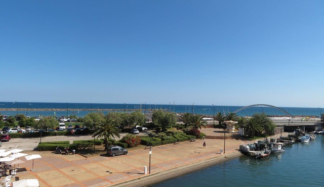 Studio in Sète with sea view, private parking